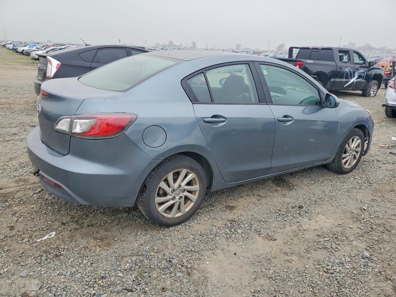 2012 Mazda 3 I