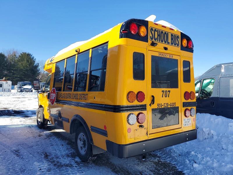 2024 Chevrolet Express G3500