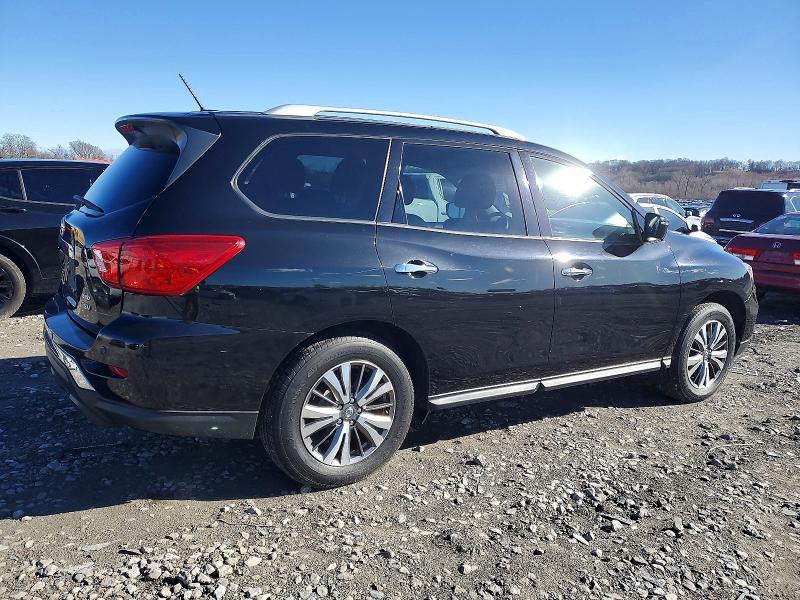 2018 Nissan Pathfinder s