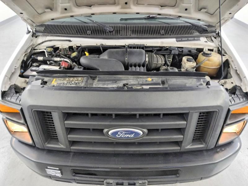 2010 Ford Econoline E250 van