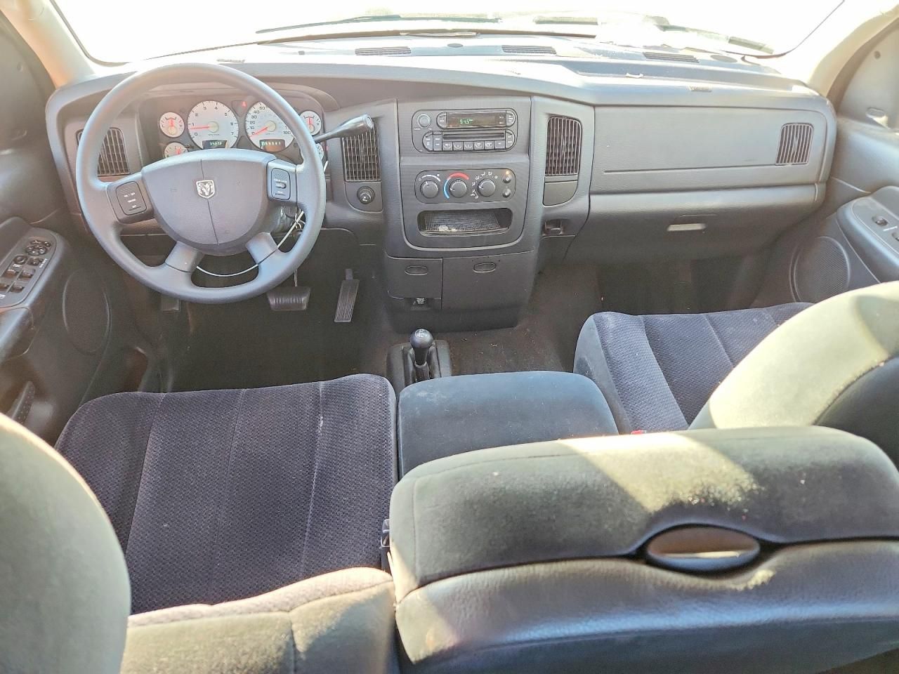 2005 Dodge RAM 1500 ST