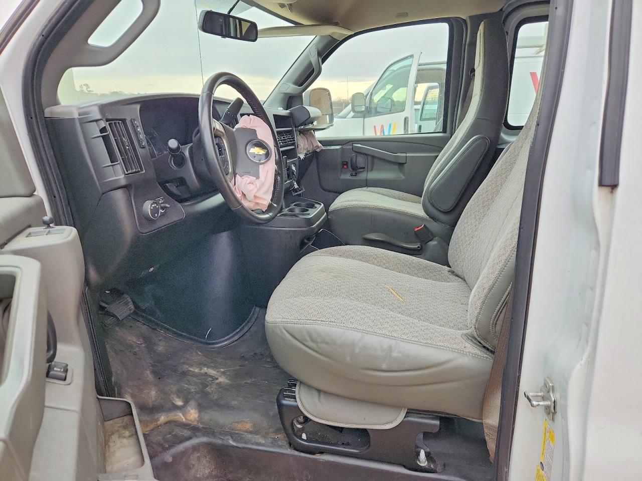 2019 Chevrolet Express G2500 Delivery Van