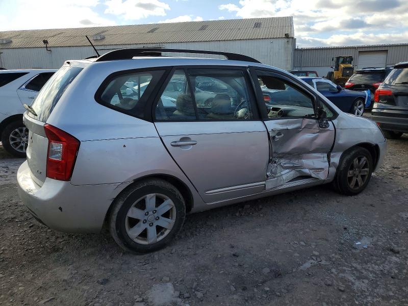 2009 KIA Rondo Base