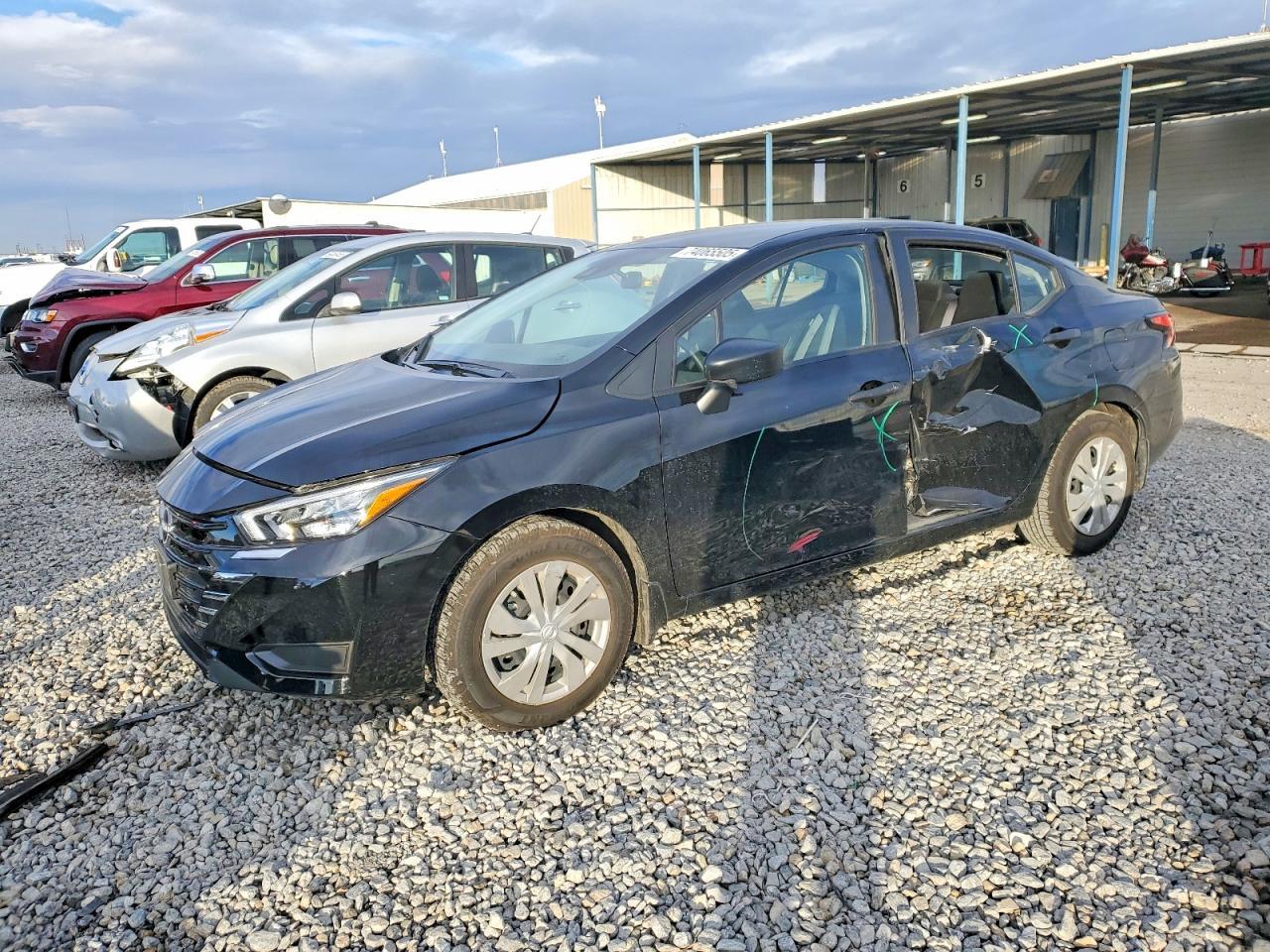 2025 Nissan Versa s