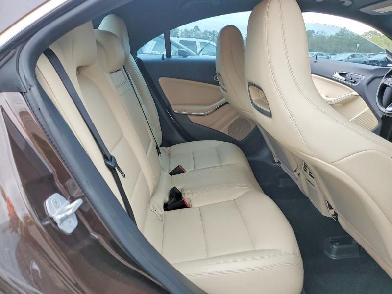 2015 Mercedes-Benz Cla 250