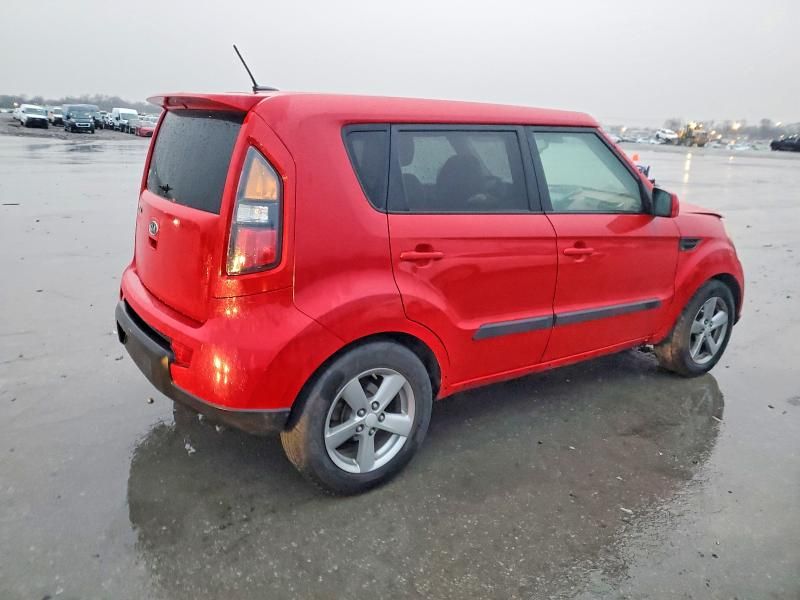 2011 KIA Soul +