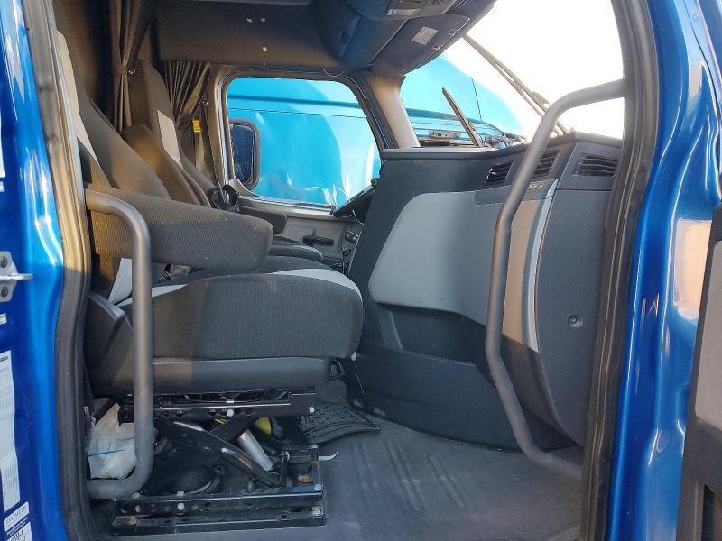2019 Freigliner 2019 Freightliner Cascadia 126 Semi Truck
