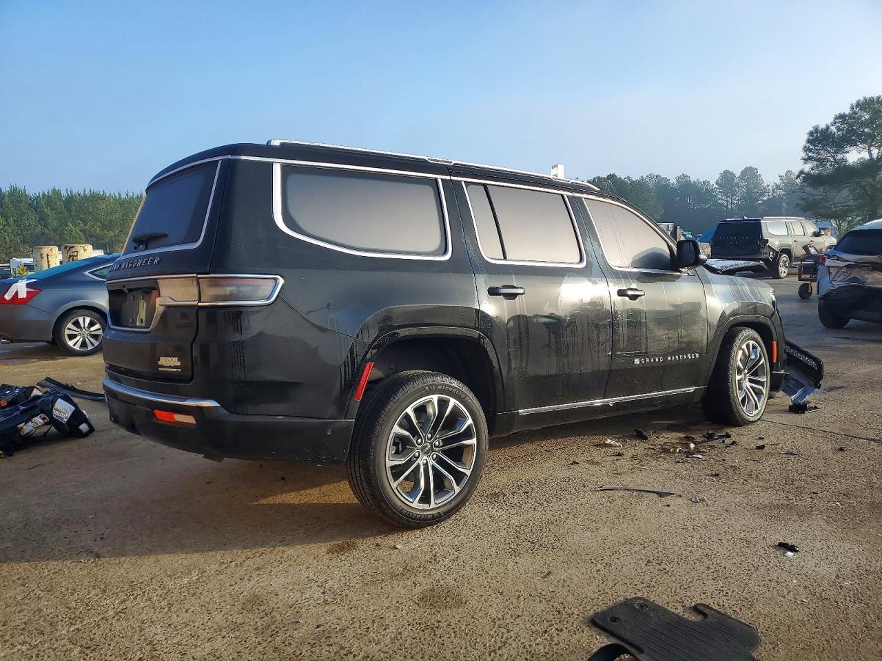 2023 Jeep Grand Wagoneer Series iii
