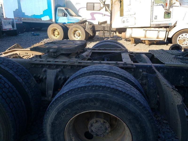 1997 Freightliner Conventional Semi Truck