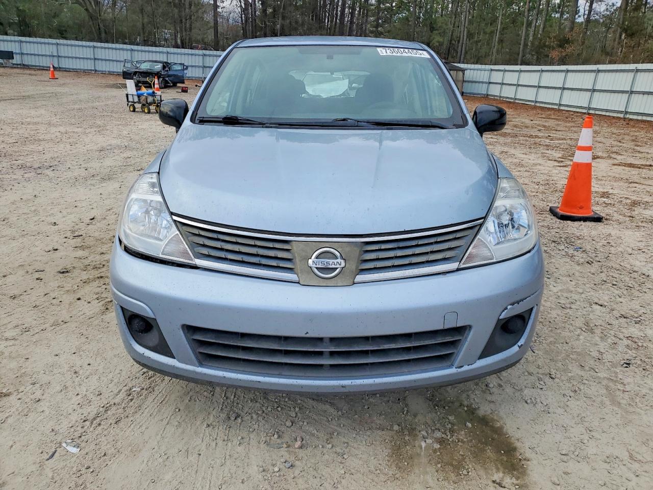 2009 Nissan Versa s