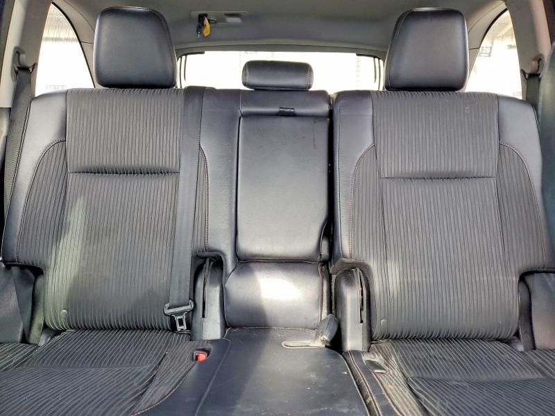 2016 Toyota Highlander le