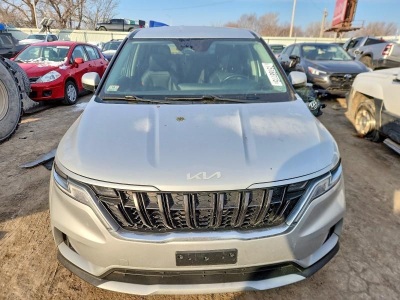 2022 KIA Carnival lx
