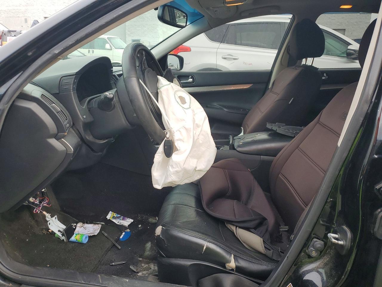 2011 Infiniti G25 Base