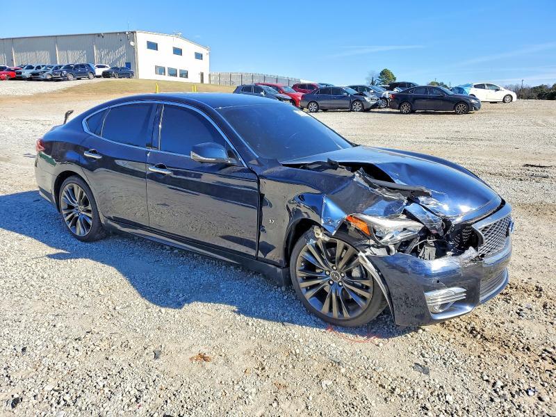 2017 Infiniti Q70 3.7