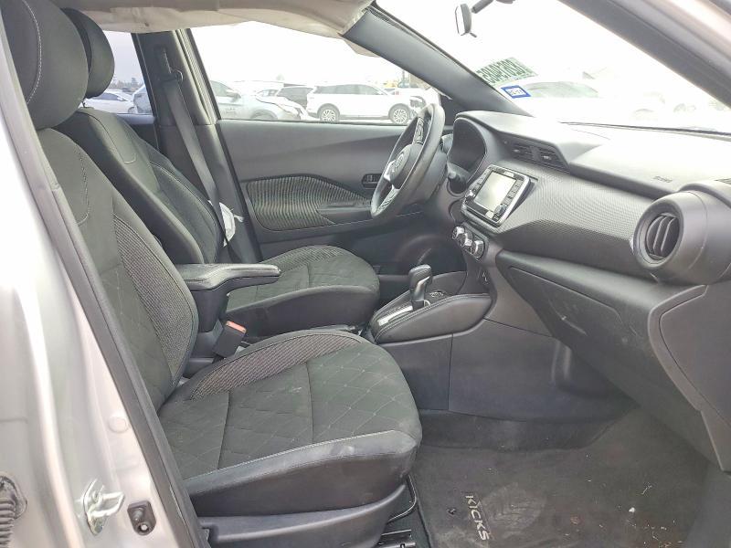 2019 Nissan Kicks s