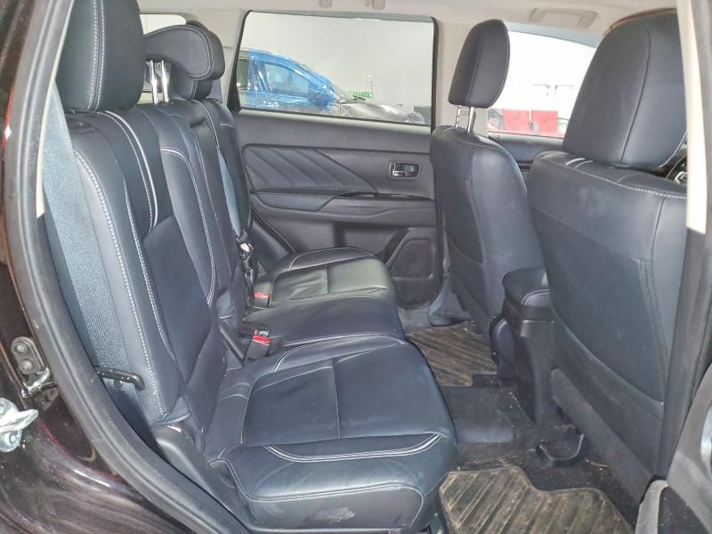 2018 Mitsubishi Outlander se