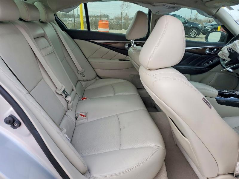 2015 Infiniti Q50 Base