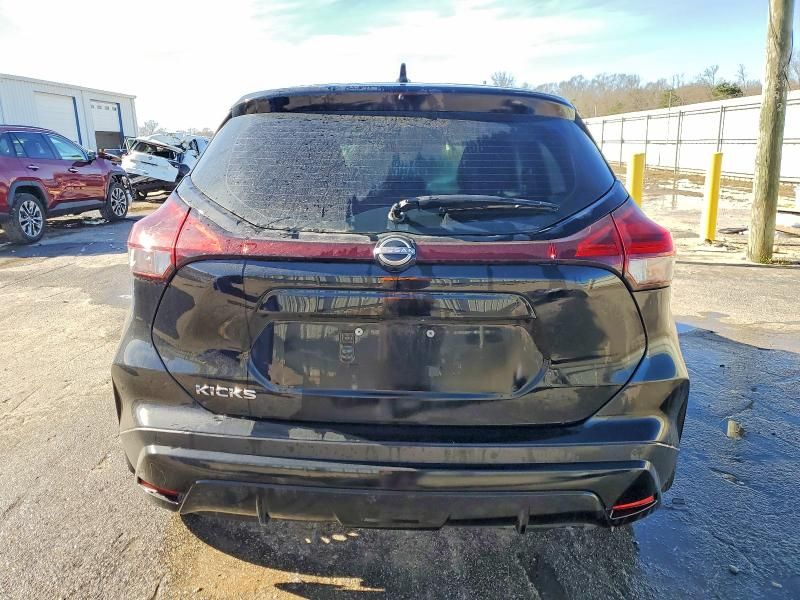 2023 Nissan Kicks s