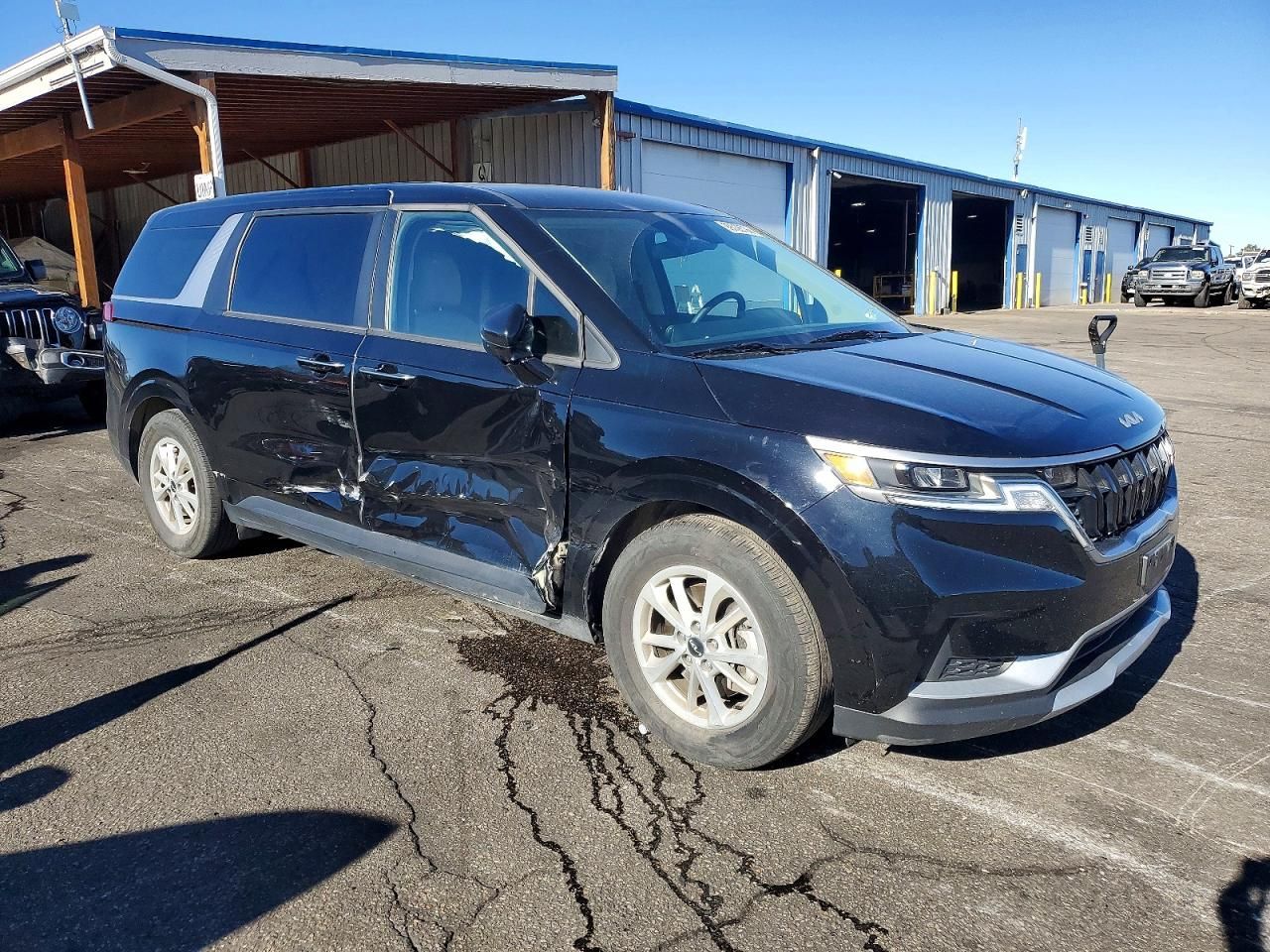 2024 KIA Carnival lx