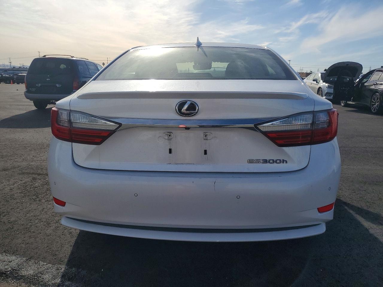 2016 Lexus Es 300h