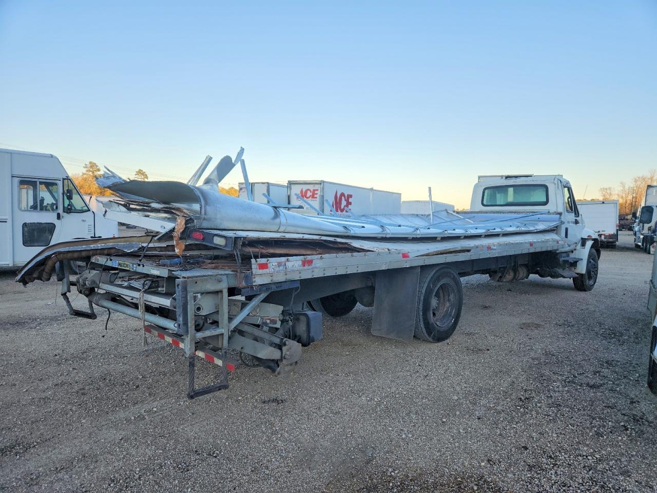 2019 International 4300 BOX Truck