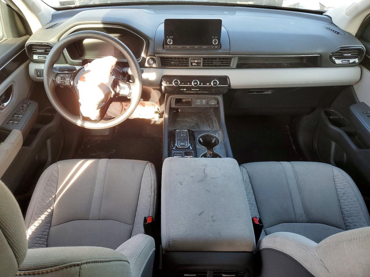 2023 Honda Pilot lx