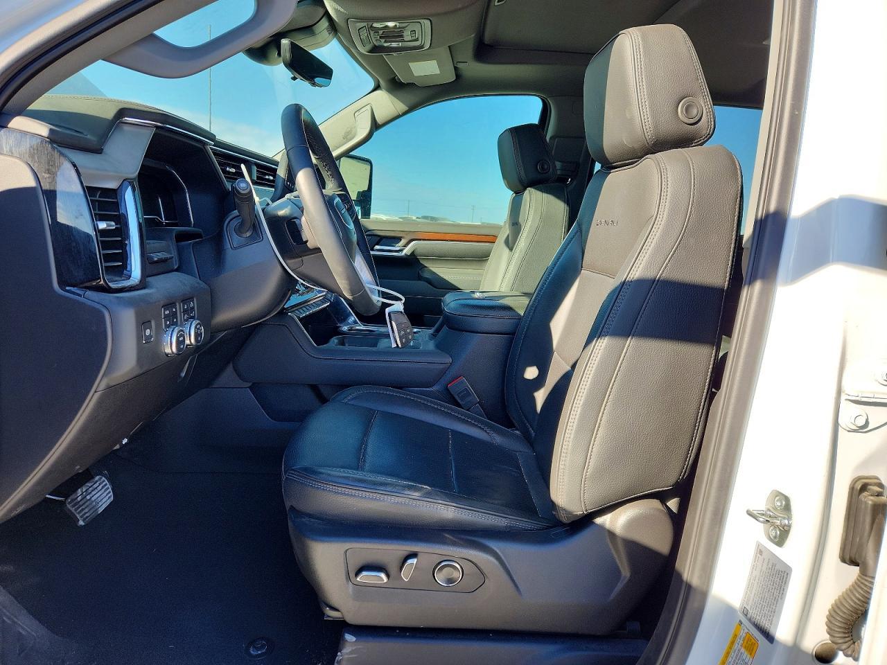 2025 GMC Sierra K3500 Denali
