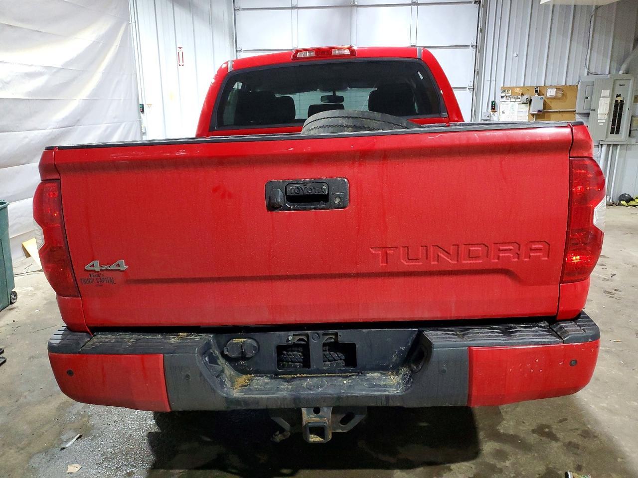 2016 Toyota Tundra Crewmax SR5