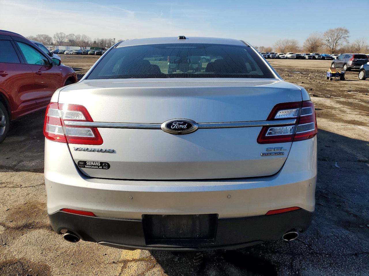 2018 Ford Taurus sel