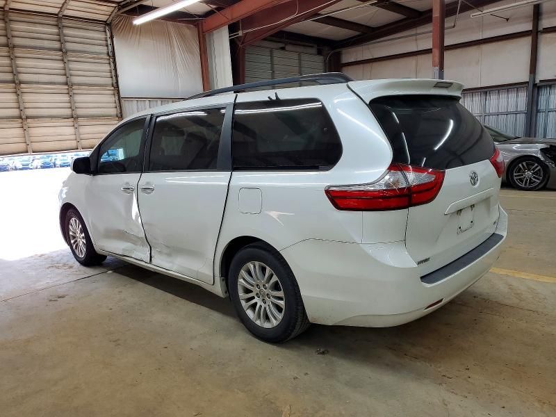 2016 Toyota Sienna xle