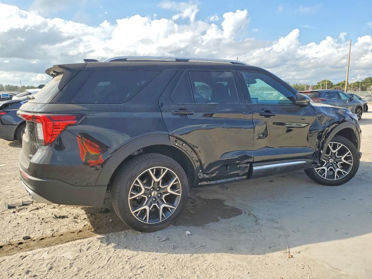 2025 Ford Explorer Platinum