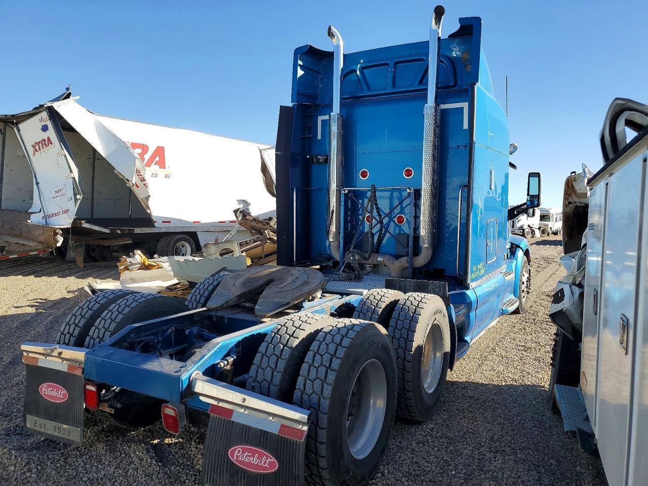 2015 Peterbilt 579 Semi Truck