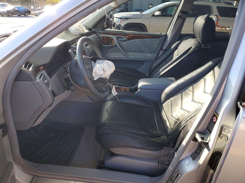 2001 Mercedes-Benz E 320