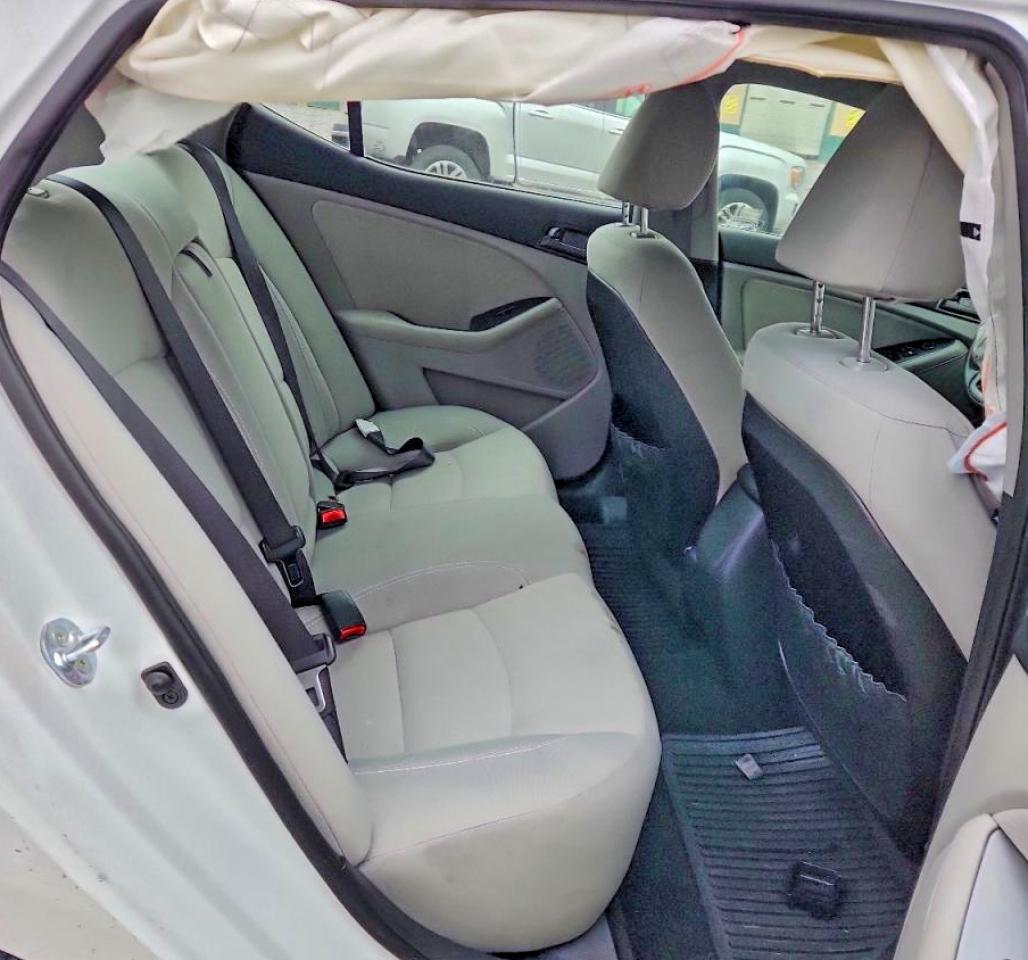 2012 KIA Optima lx