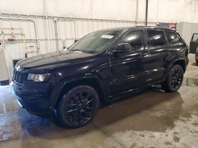 2020 Jeep Grand Cherokee Laredo