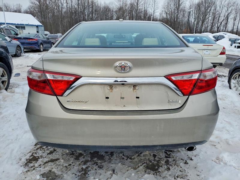 2016 Toyota Camry le