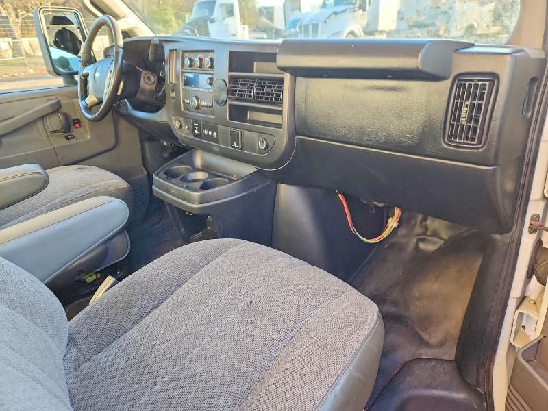 2018 Chevrolet Express BOX Truck