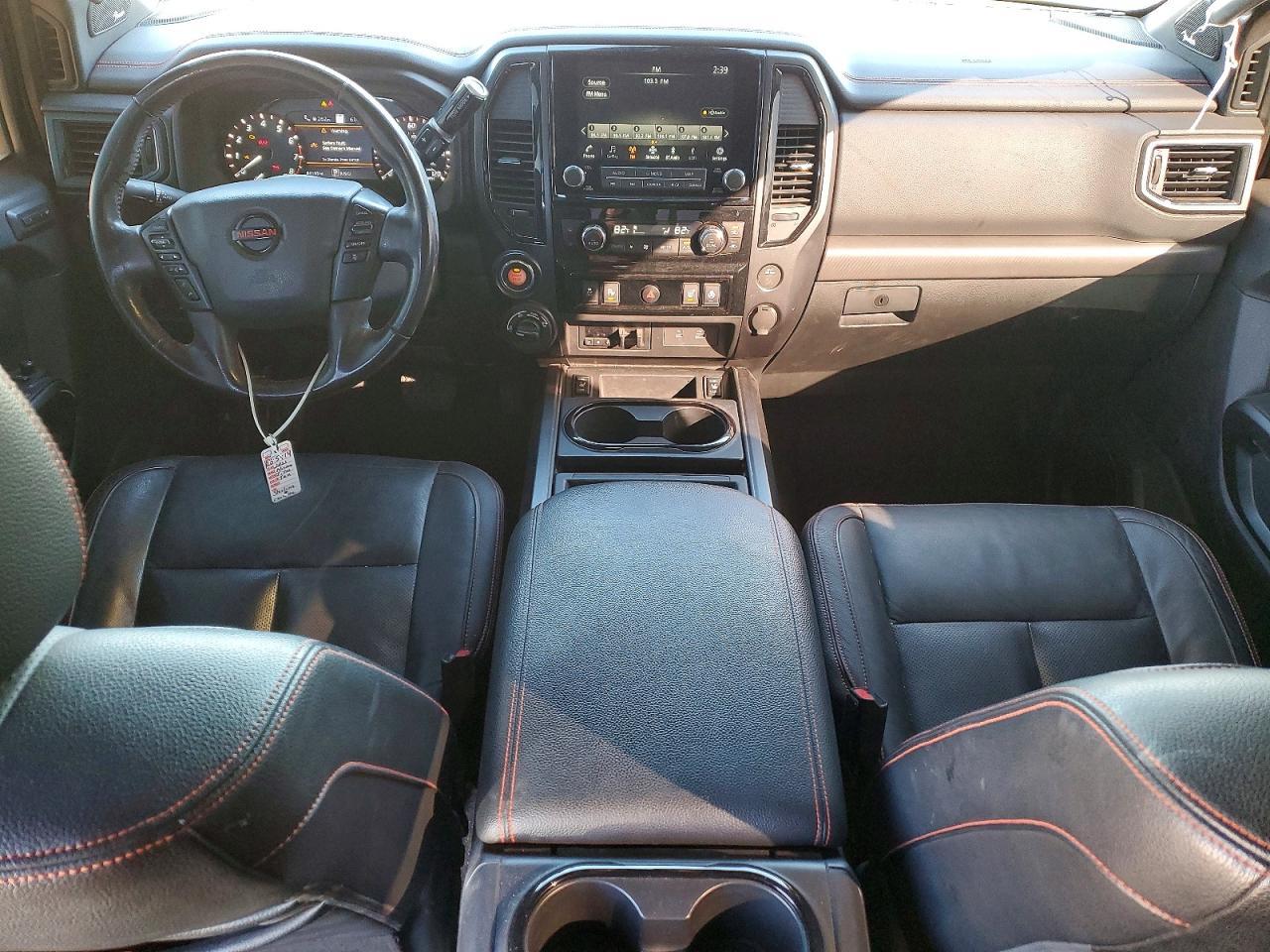 2021 Nissan Titan sv