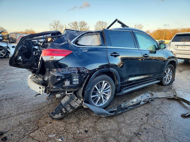 2017 Toyota Highlander se