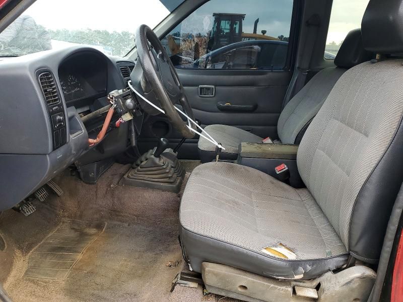 1995 Nissan Truck King cab xe