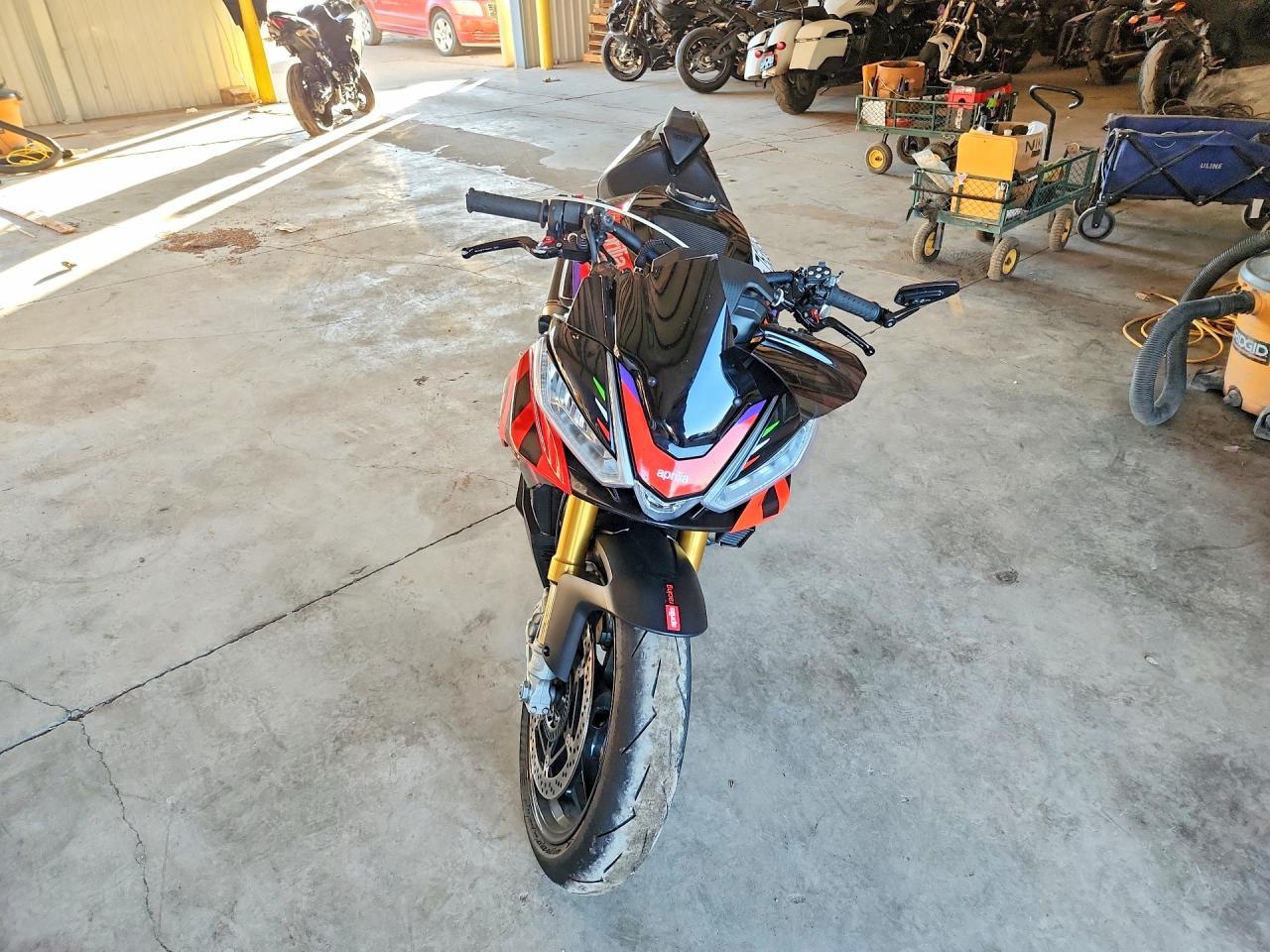 2023 Aprilia Tuono V4 1100 Factory