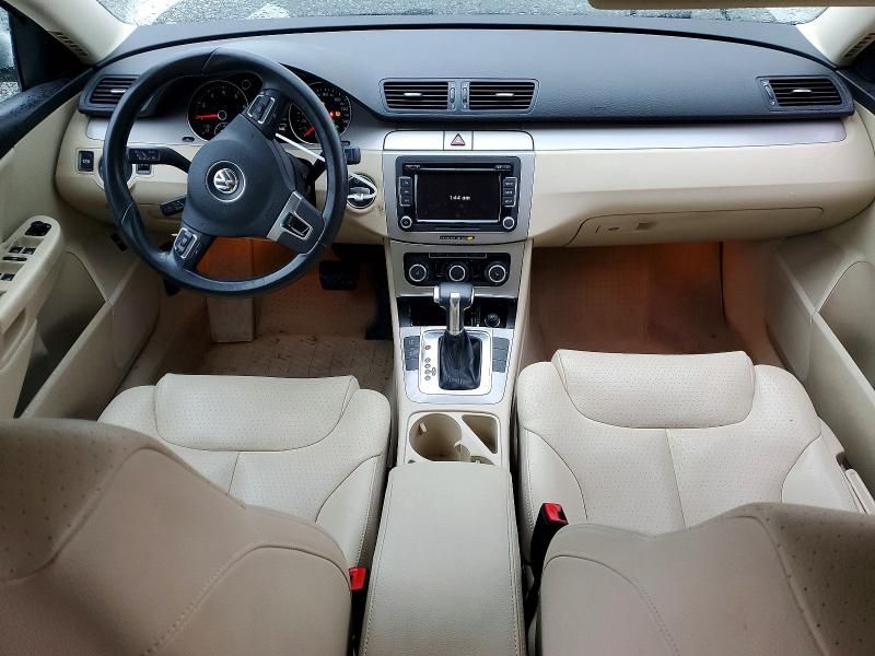 2010 Volkswagen Passat Komfort