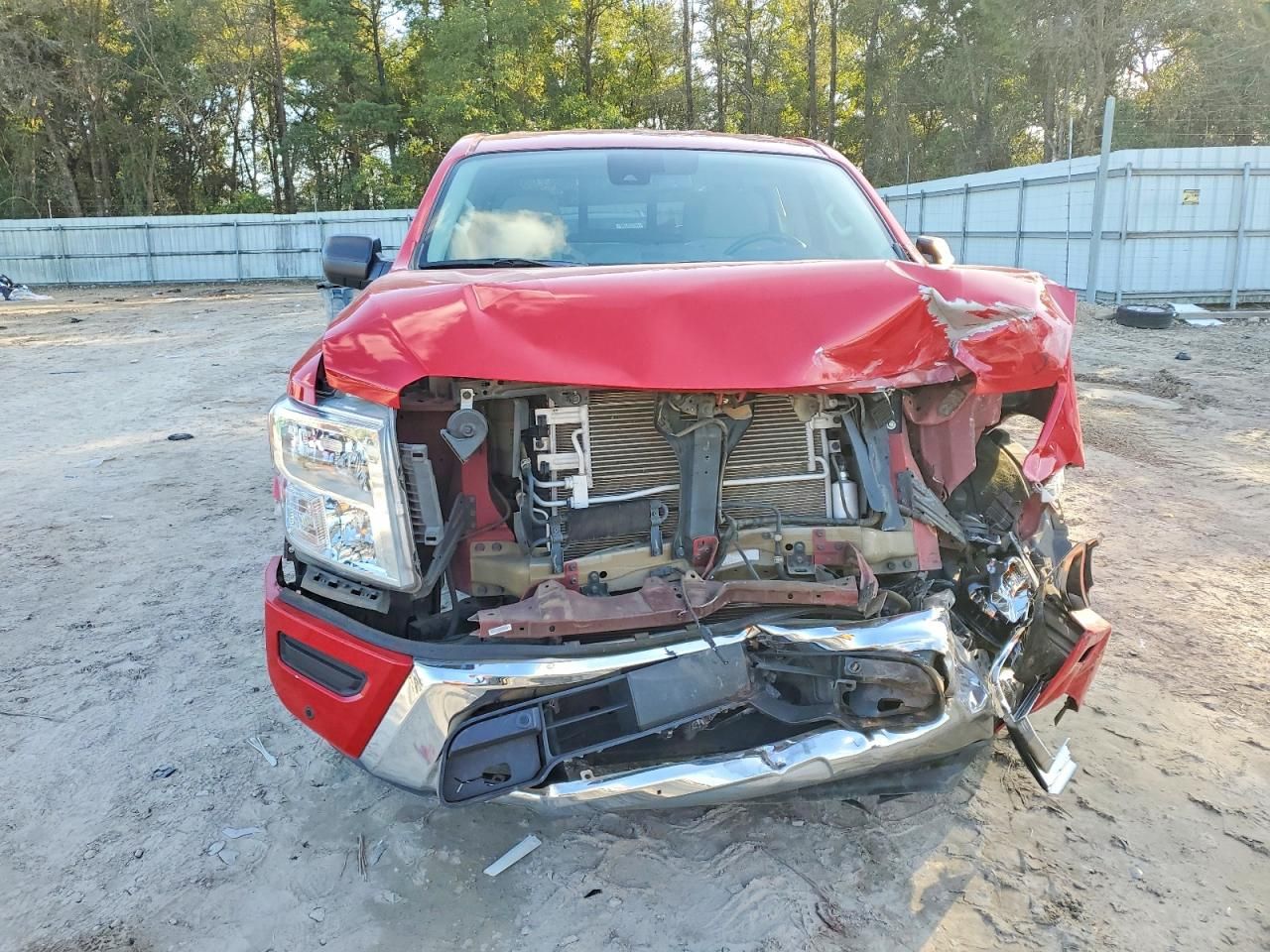 2022 Nissan Titan sv