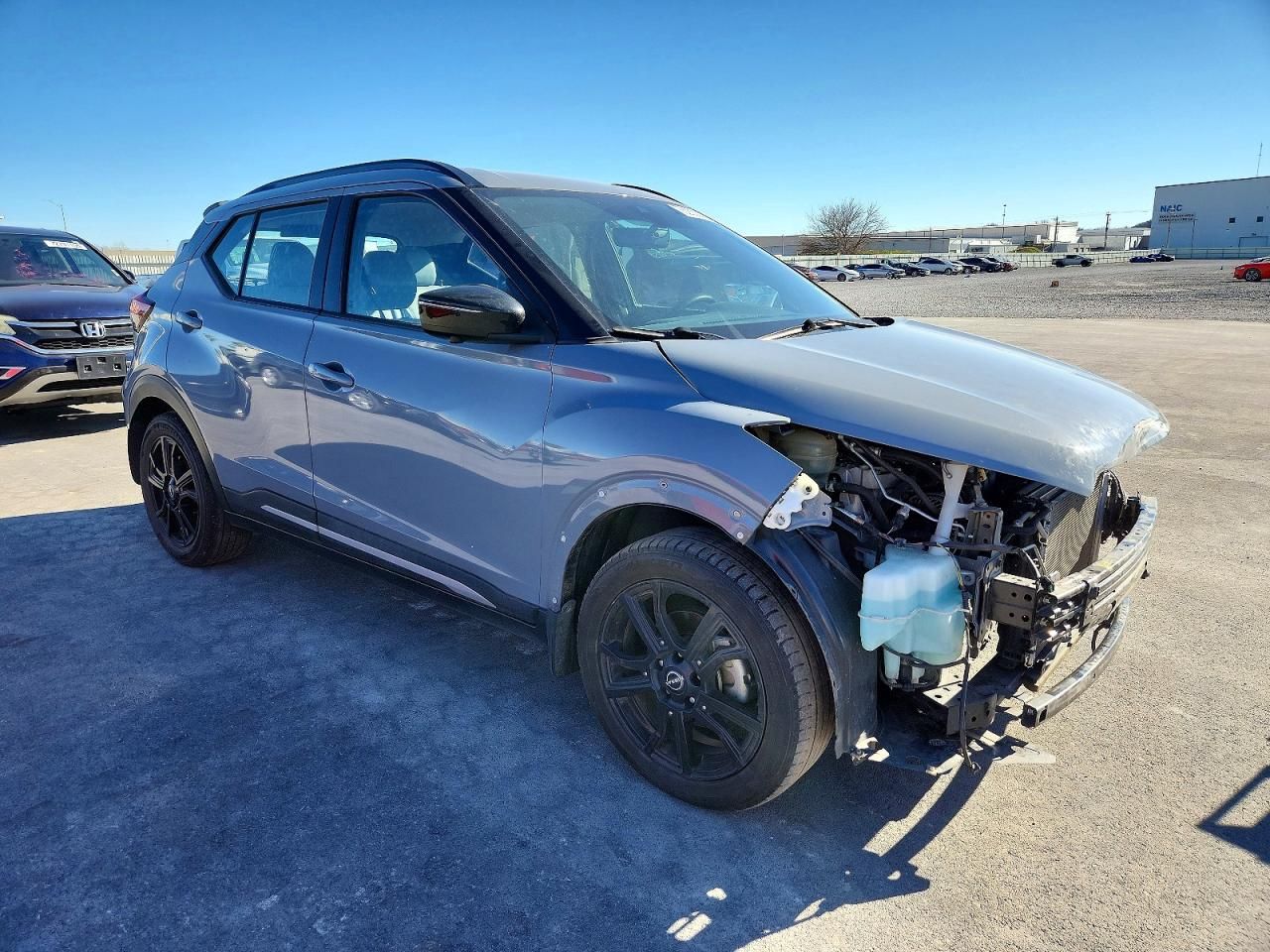 2022 Nissan Kicks sr