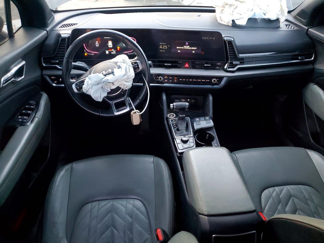 2023 KIA Sportage x Line