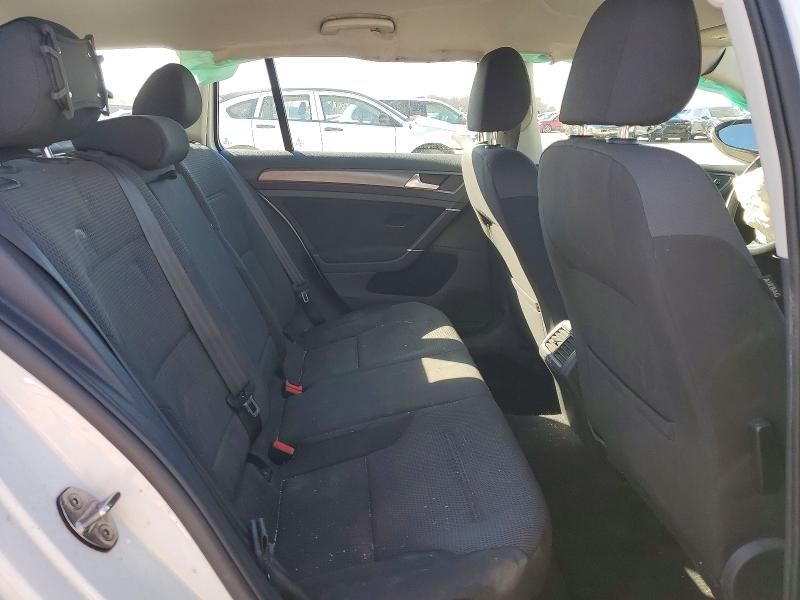 2019 Volkswagen Golf Sportwagen s