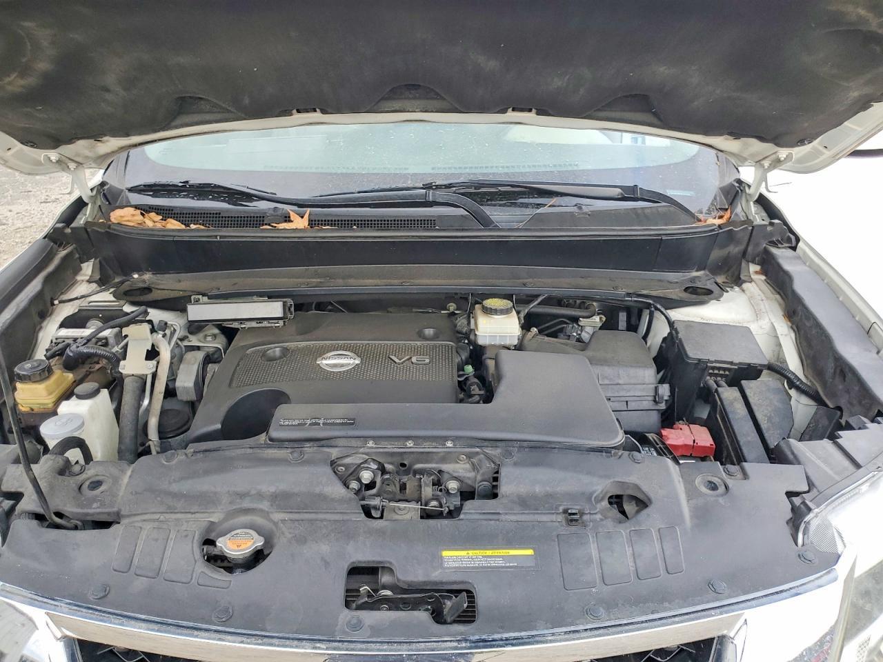 2014 Nissan Pathfinder s
