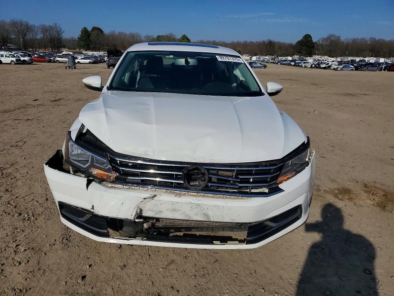 2019 Volkswagen Passat Wolfsburg