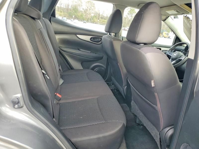 2017 Nissan Rogue Sport s