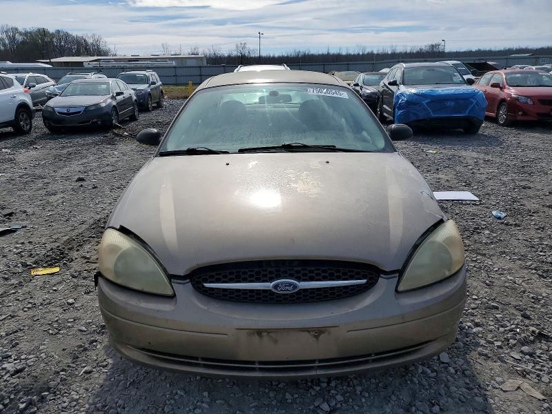 2004 Ford Taurus se